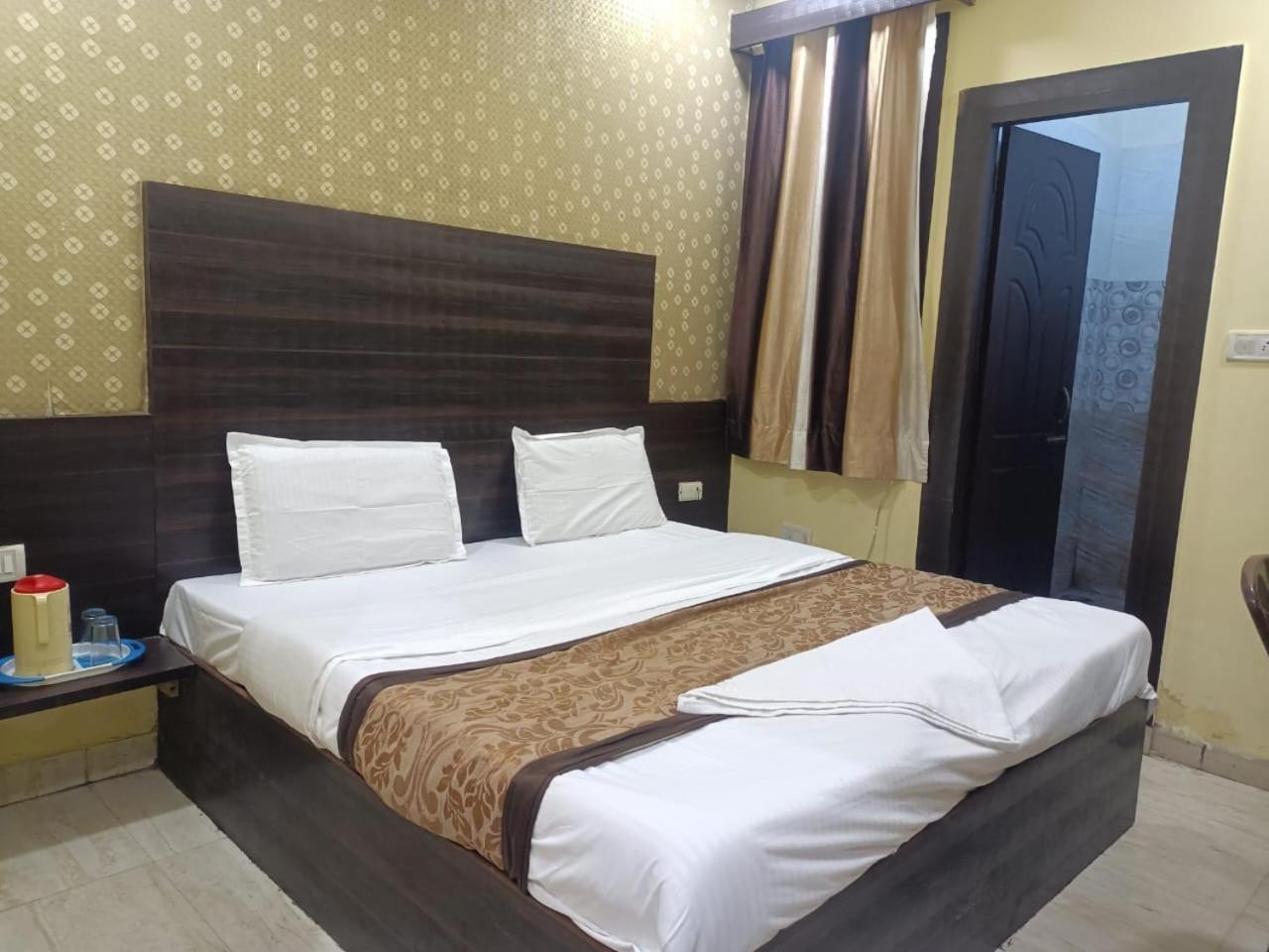 Hotel Park Avenue Lucknow Eksteriør billede